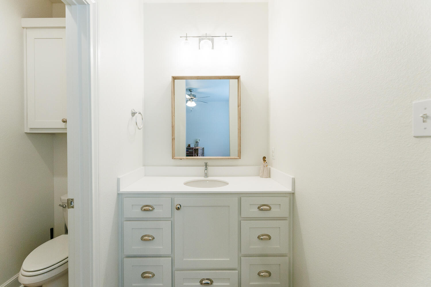 7032 100th Street Lubbock, TX 79424 - Photo 40 of 52 Third Bathroom