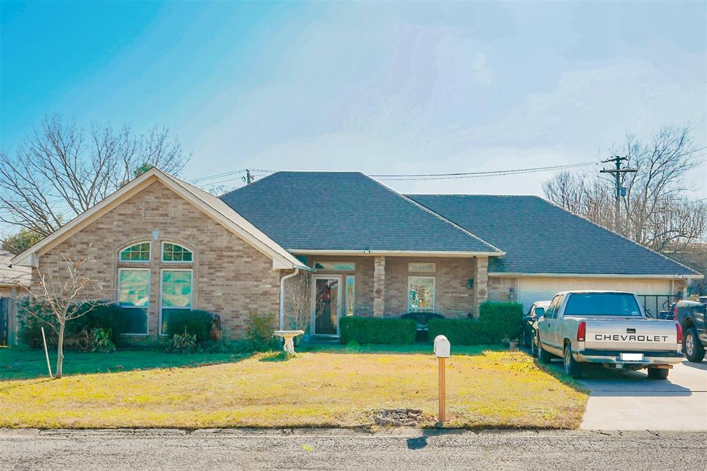 3740 Castlegate Drive Paris, TX 75462 - Photo 1 of 14