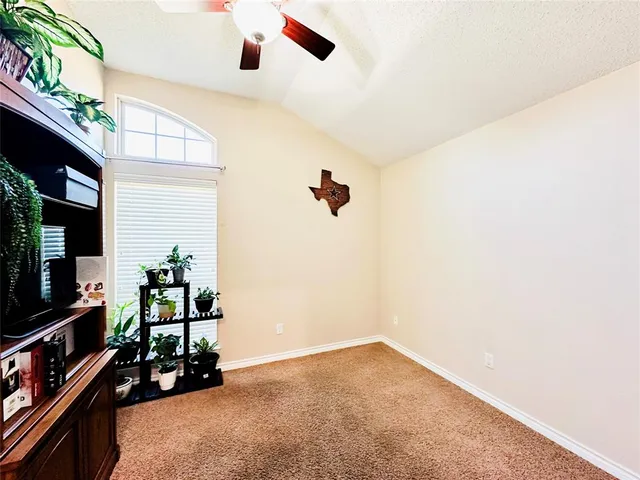 $230,000 | 3740 Castlegate Drive, Paris, TX 75462