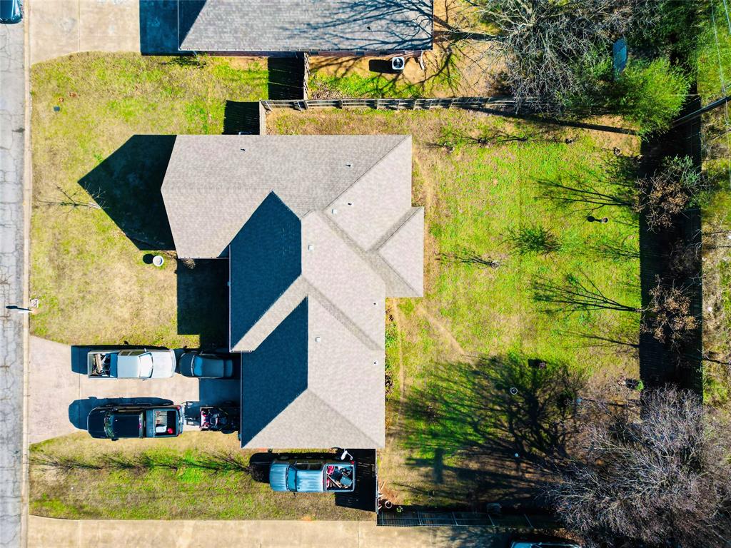 3740 Castlegate Drive Paris, TX 75462 - Photo 2 of 14