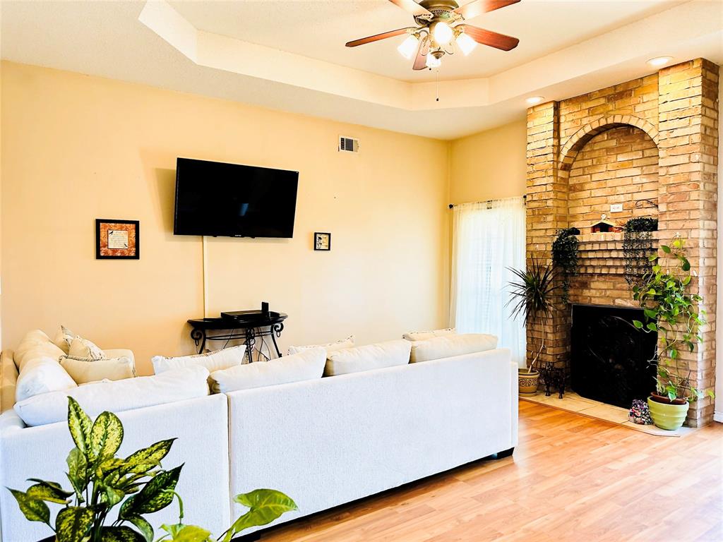 3740 Castlegate Drive Paris, TX 75462 - Photo 3 of 14