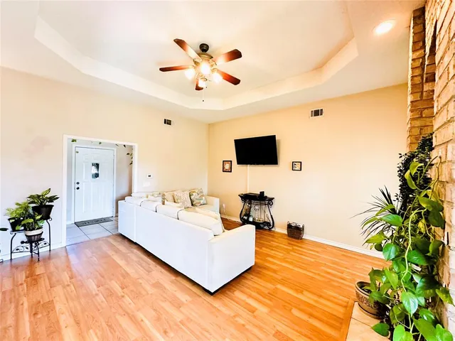 $230,000 | 3740 Castlegate Drive, Paris, TX 75462