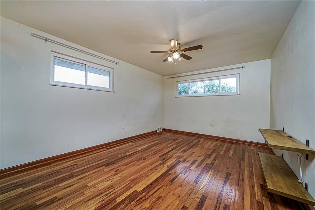 421 Sharon Road Coraopolis, PA 15108 - Photo 15 of 25