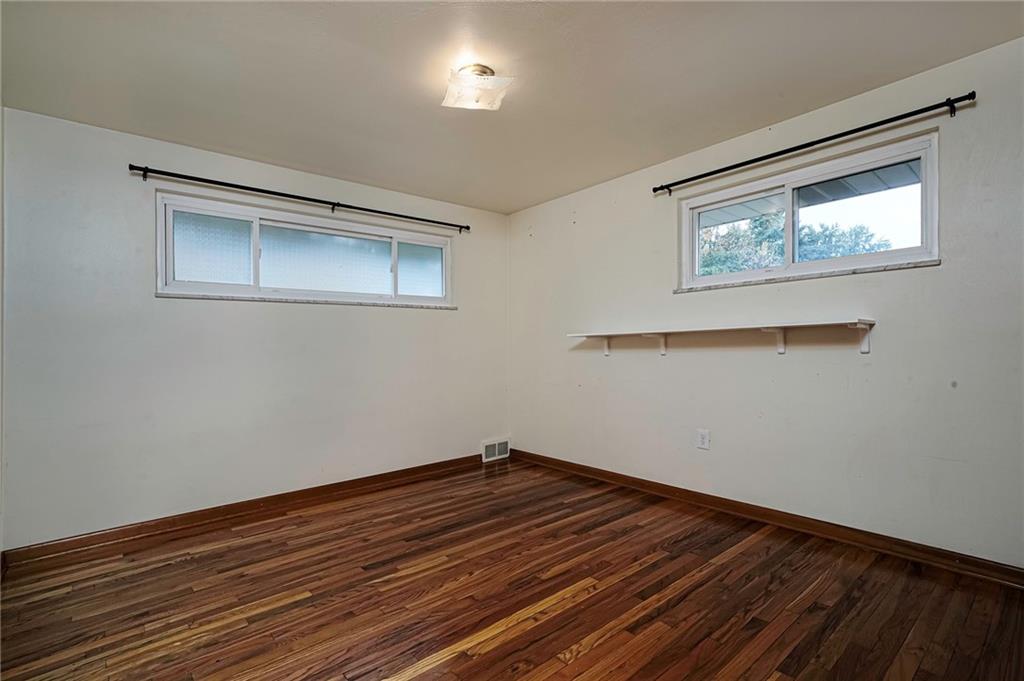 421 Sharon Road Coraopolis, PA 15108 - Photo 16 of 25 #3 Bedroom