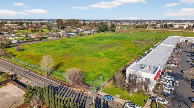 $385,000 | 3433 I Street, North Highlands, CA 95660