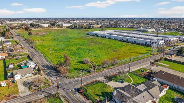 $385,000 | 3433 I Street, North Highlands, CA 95660