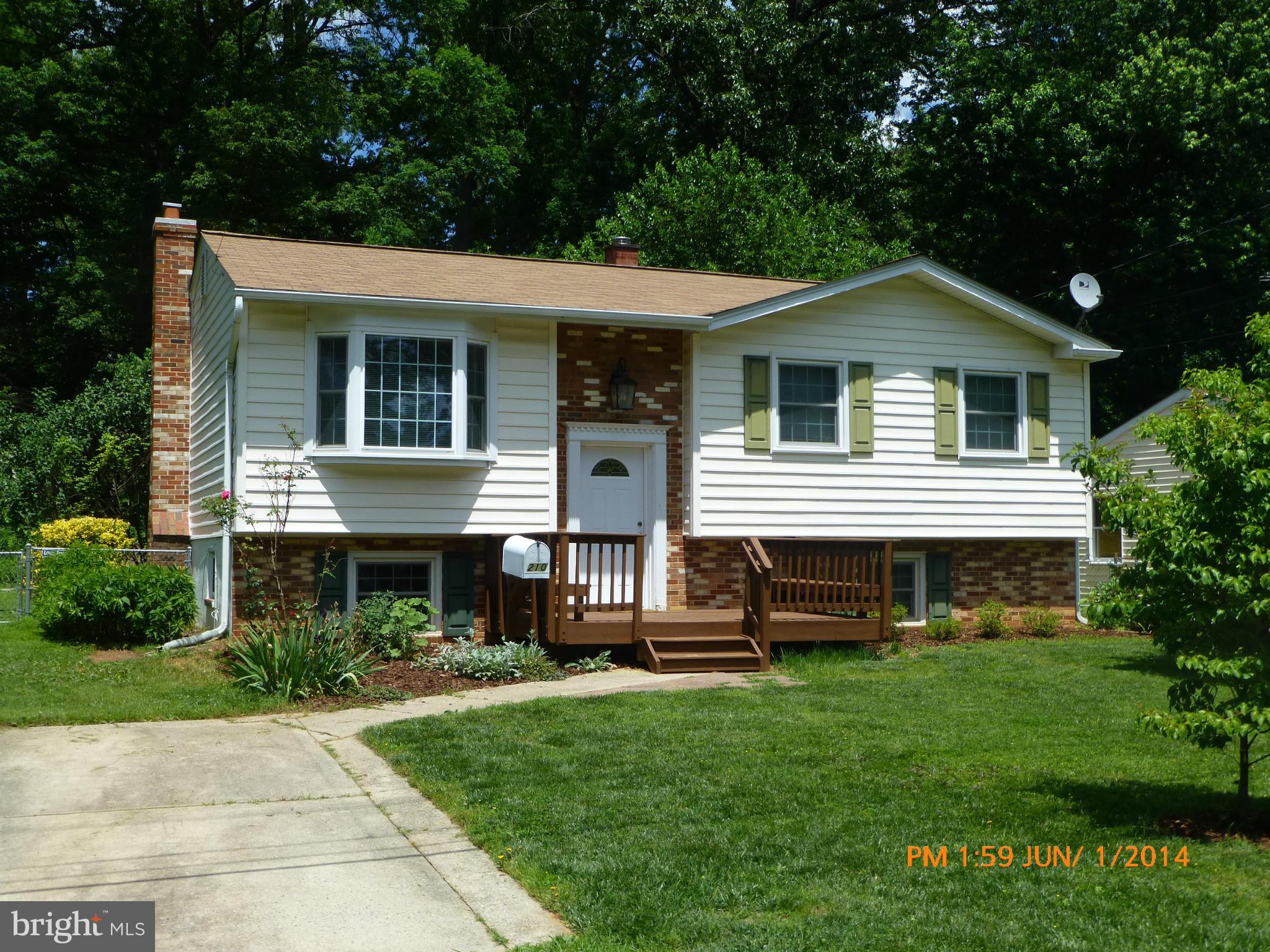 210 Rolling Road Gaithersburg, MD 20877 - Photo 1 of 24 Exterior (Front)