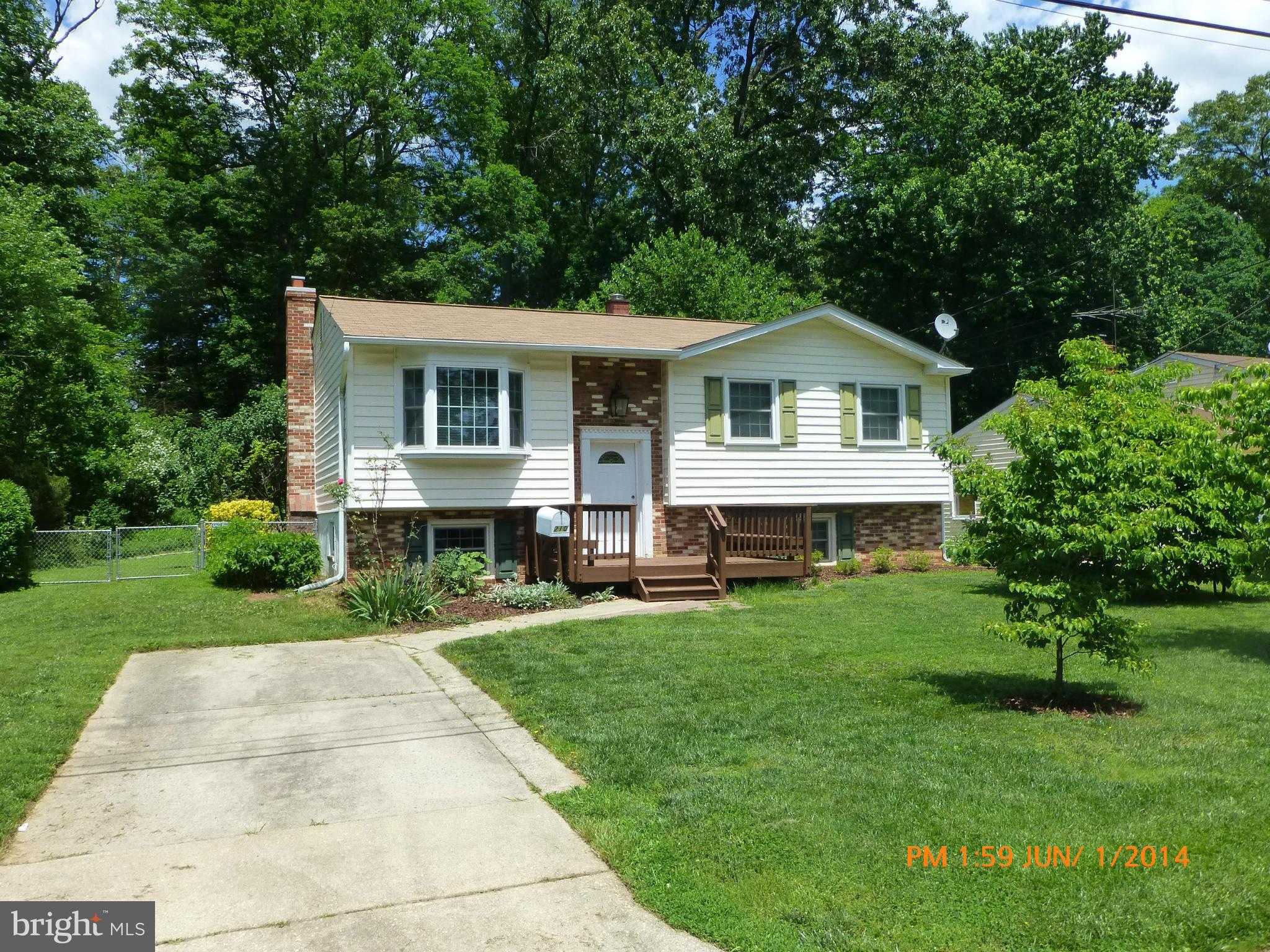 210 Rolling Road Gaithersburg, MD 20877 - Photo 2 of 24 Exterior (Front)