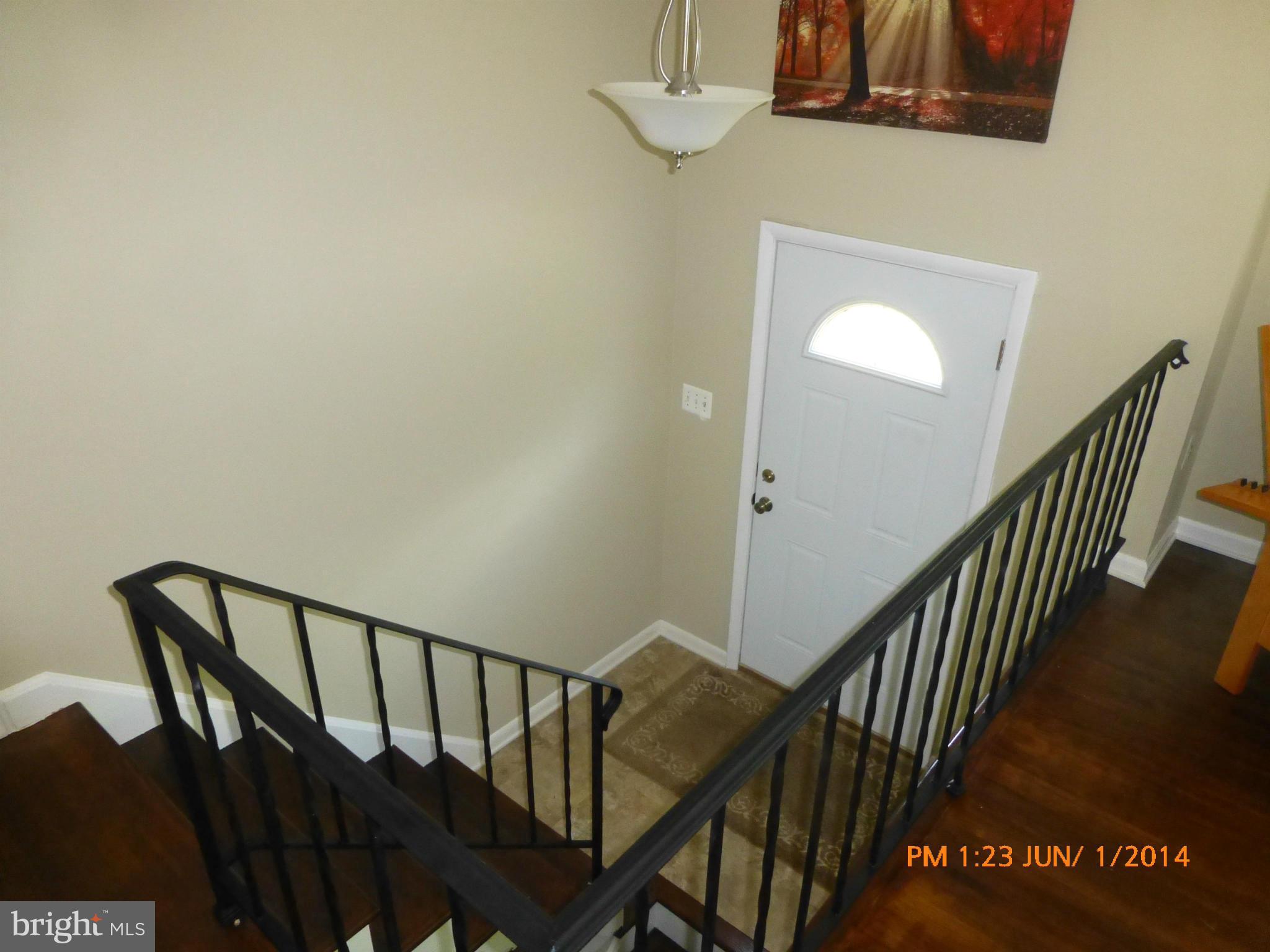 210 Rolling Road Gaithersburg, MD 20877 - Photo 3 of 24 Foyer