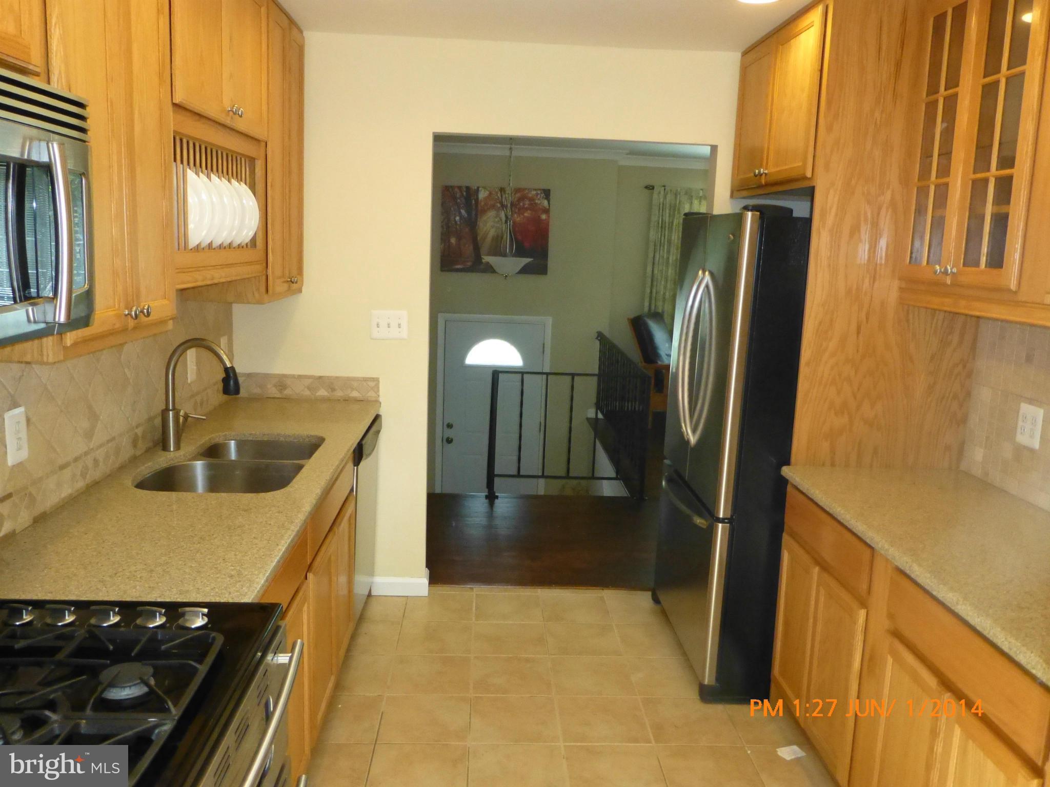 210 Rolling Road Gaithersburg, MD 20877 - Photo 9 of 24 Kitchen