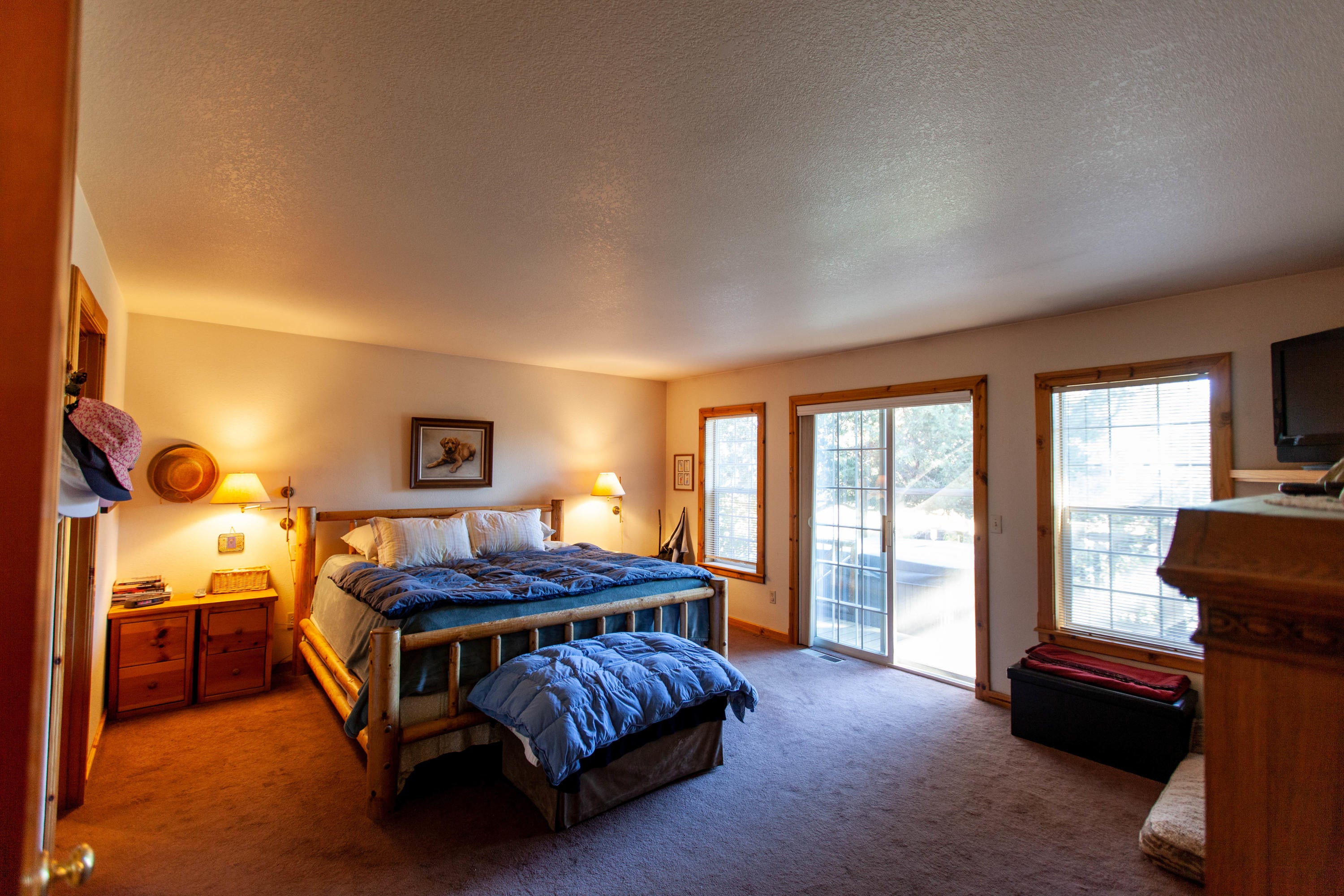 60436 Rimfire Road Bend, OR 97702 - Photo 9 of 27 10