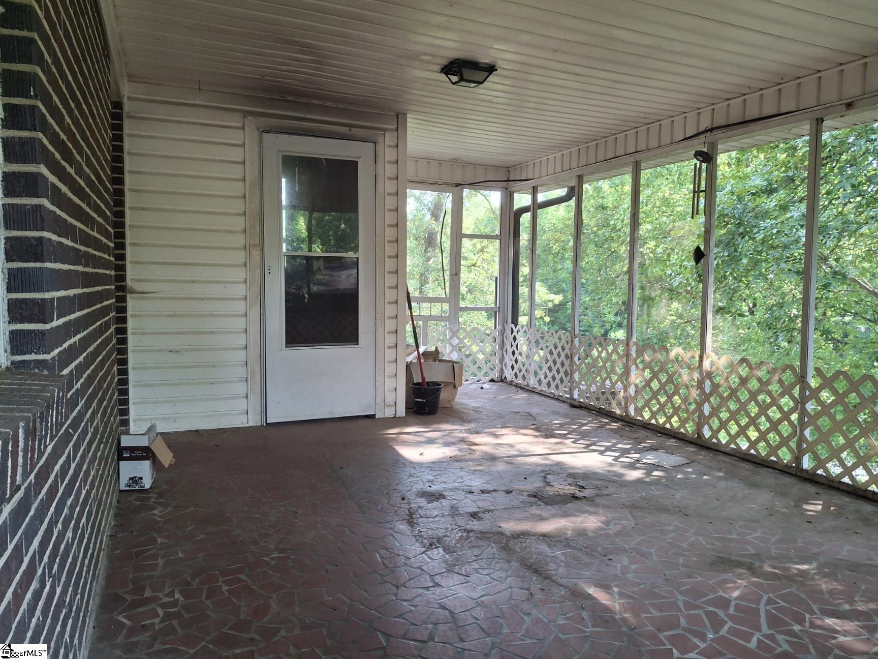 211 Thomas Road Pickens, SC 29671 - Photo 10 of 22 Gallery Image 10