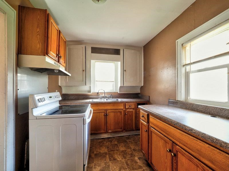 1025 Cross Link Road Raleigh, NC 27610 - Photo 10 of 24 Photo 10