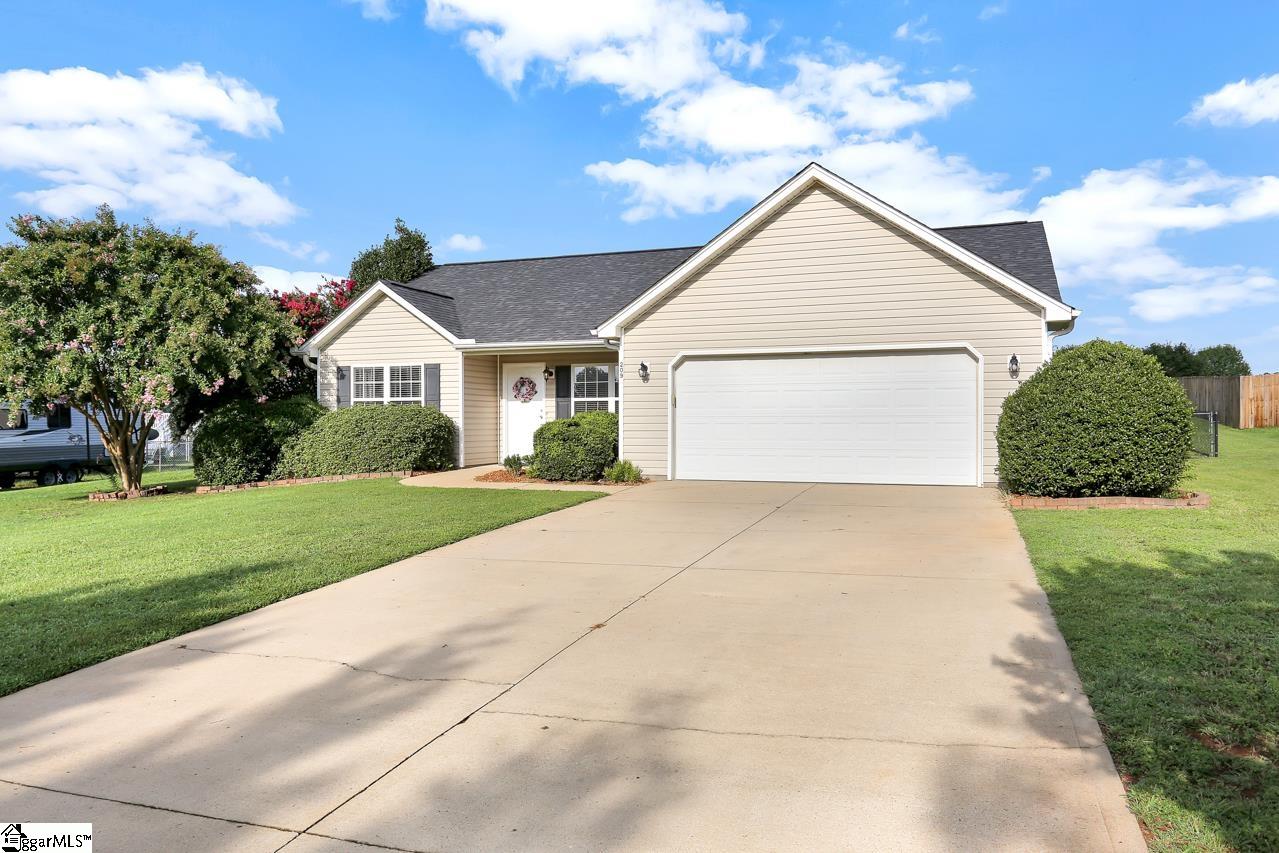 209 Fisher Lake Road Lyman, SC 29365 - Photo 6 of 35 Gallery Image 6