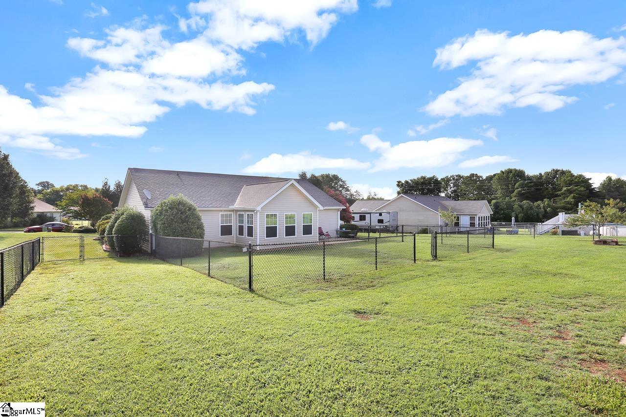 209 Fisher Lake Road Lyman, SC 29365 - Photo 7 of 35 Gallery Image 7