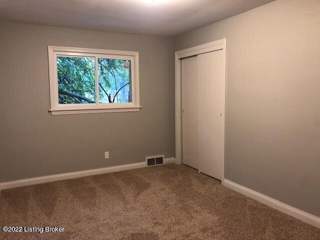 11413 Deering Road Louisville, KY 40272 - Photo 14 of 35 20211105012240182929000000-o