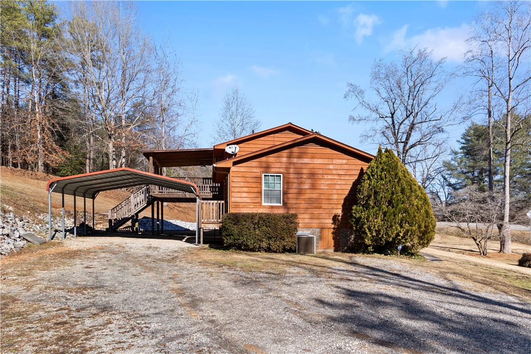 853 Pickett Post Road Walhalla, SC 29691 - Photo 4 of 23 2 car carport