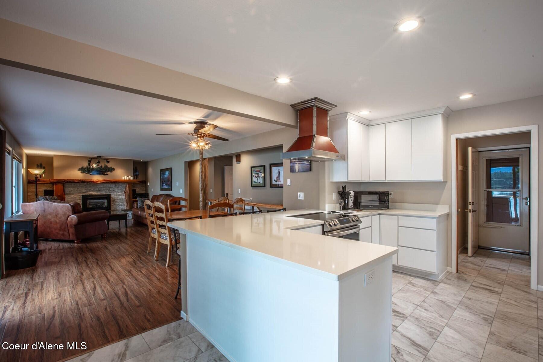 419 Campbell Point Road Laclede, ID 83841 - Photo 18 of 64 Updated Kitchen Countertops