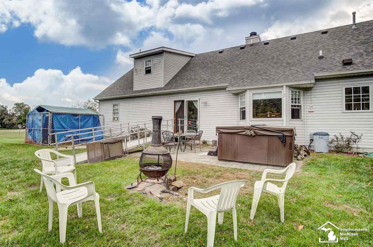5600 Samaria Road Ottawa Lake, MI 49267 - Photo 8 of 38 31362059-7.JPG