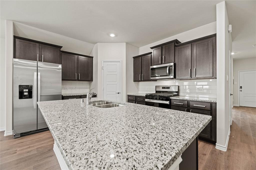 411 Revolution Road Fate, TX 75087 - Photo 7 of 34