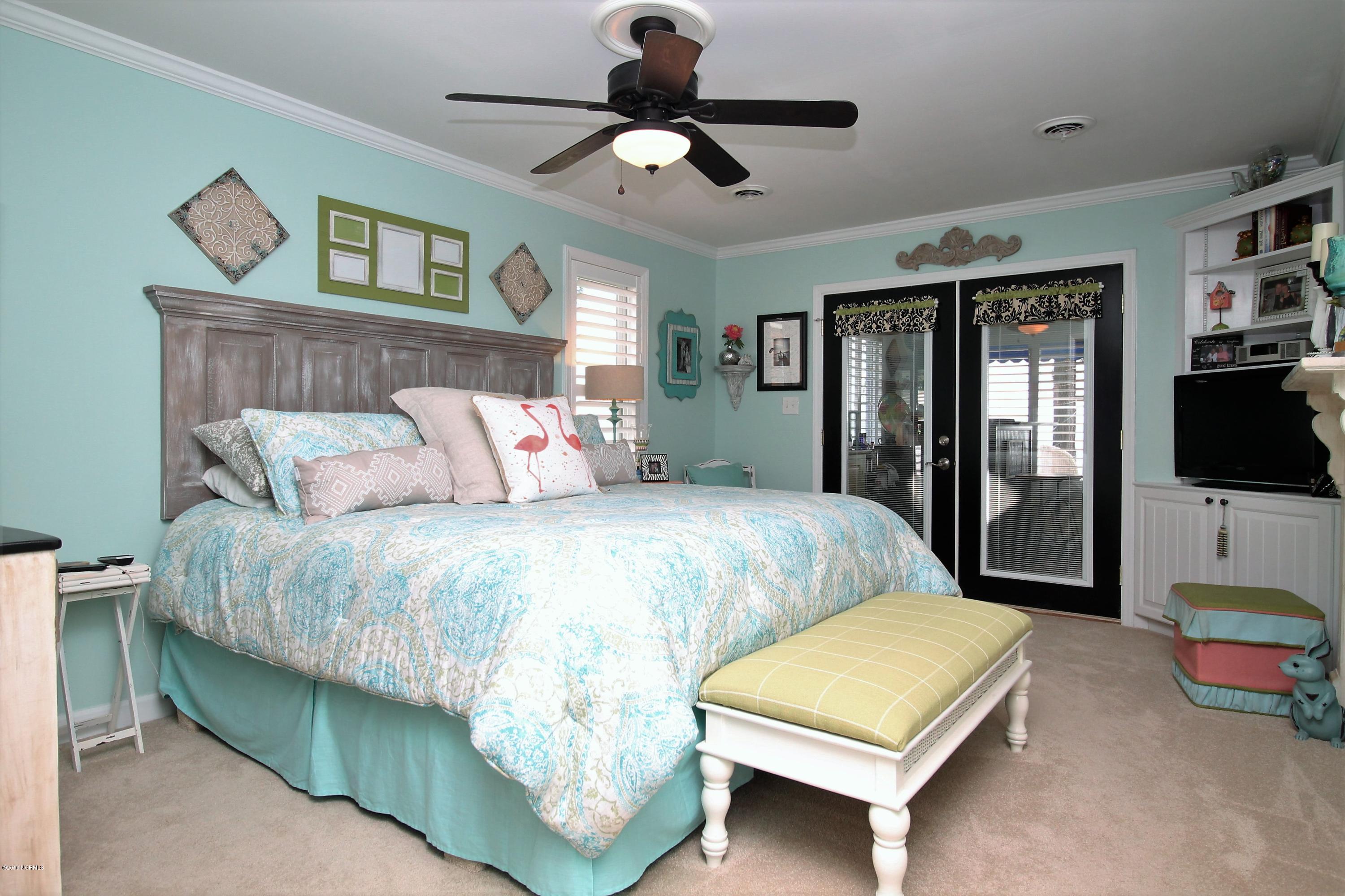 136 Shady Banks Beach Road Washington, NC 27889 - Photo 16 of 25 IMG_3389