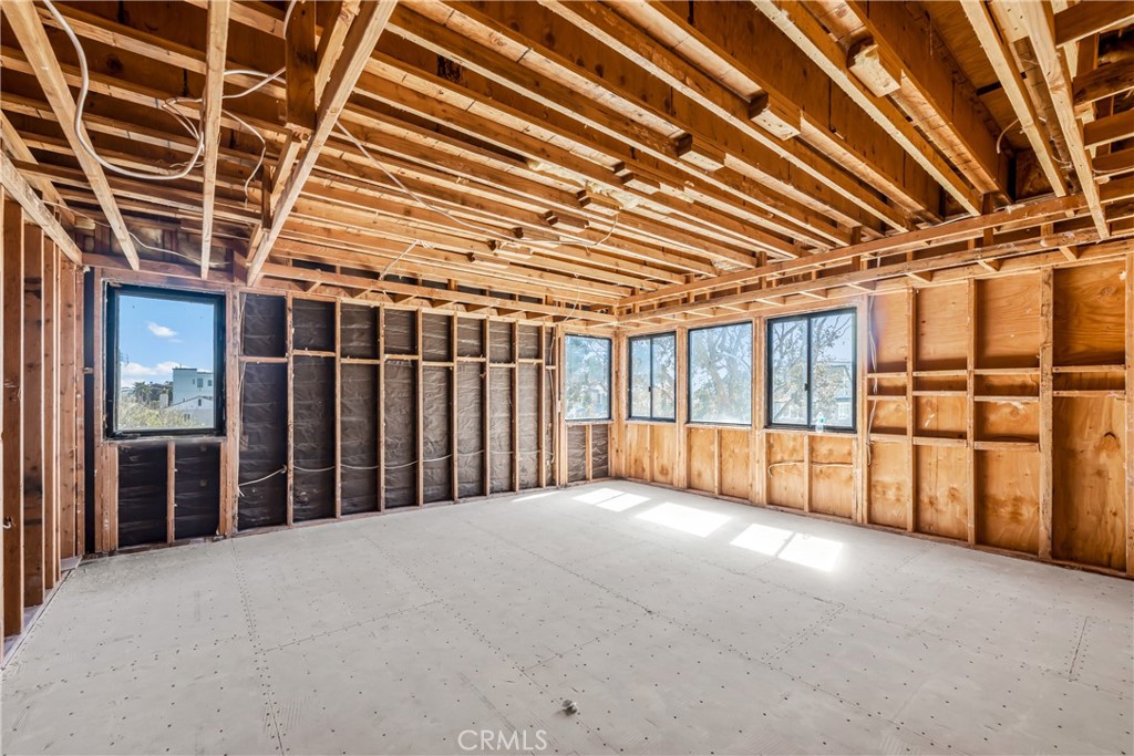 16995 8th Street Sunset Beach, CA 90742 - Photo 19 of 51 a view of an empty room