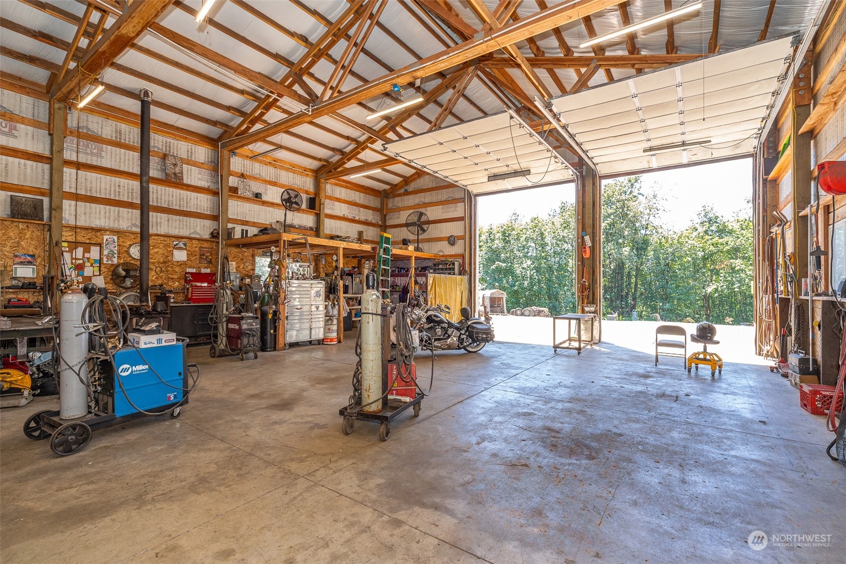 149 Knowles Road Winlock, WA 98596 - Photo 14 of 38 a view of a room with gym equipment