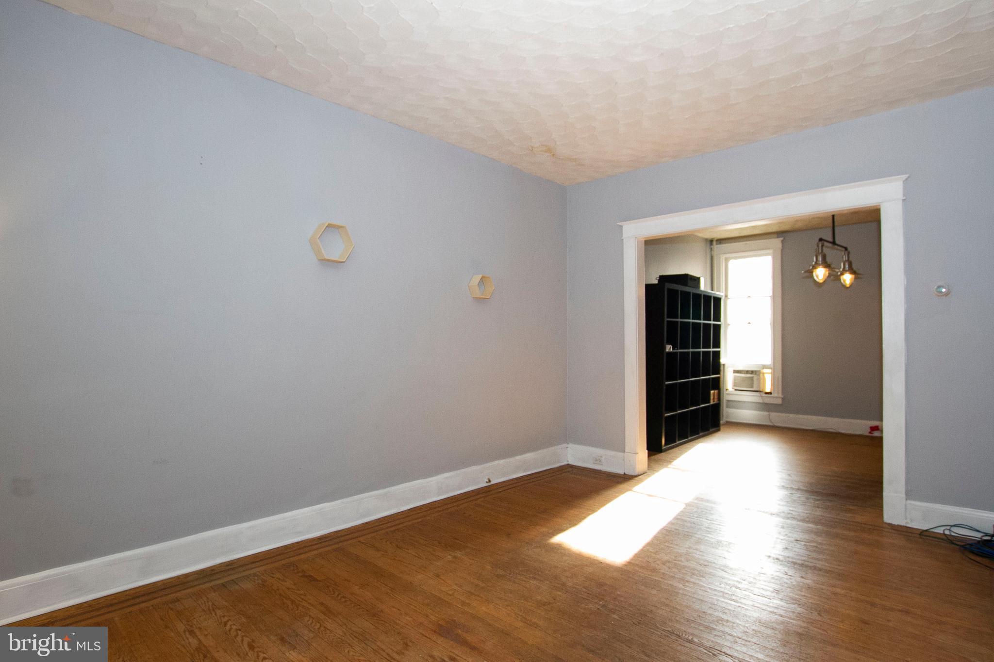 3735 Keswick Road Baltimore, MD 21211 - Photo 2 of 16 living room