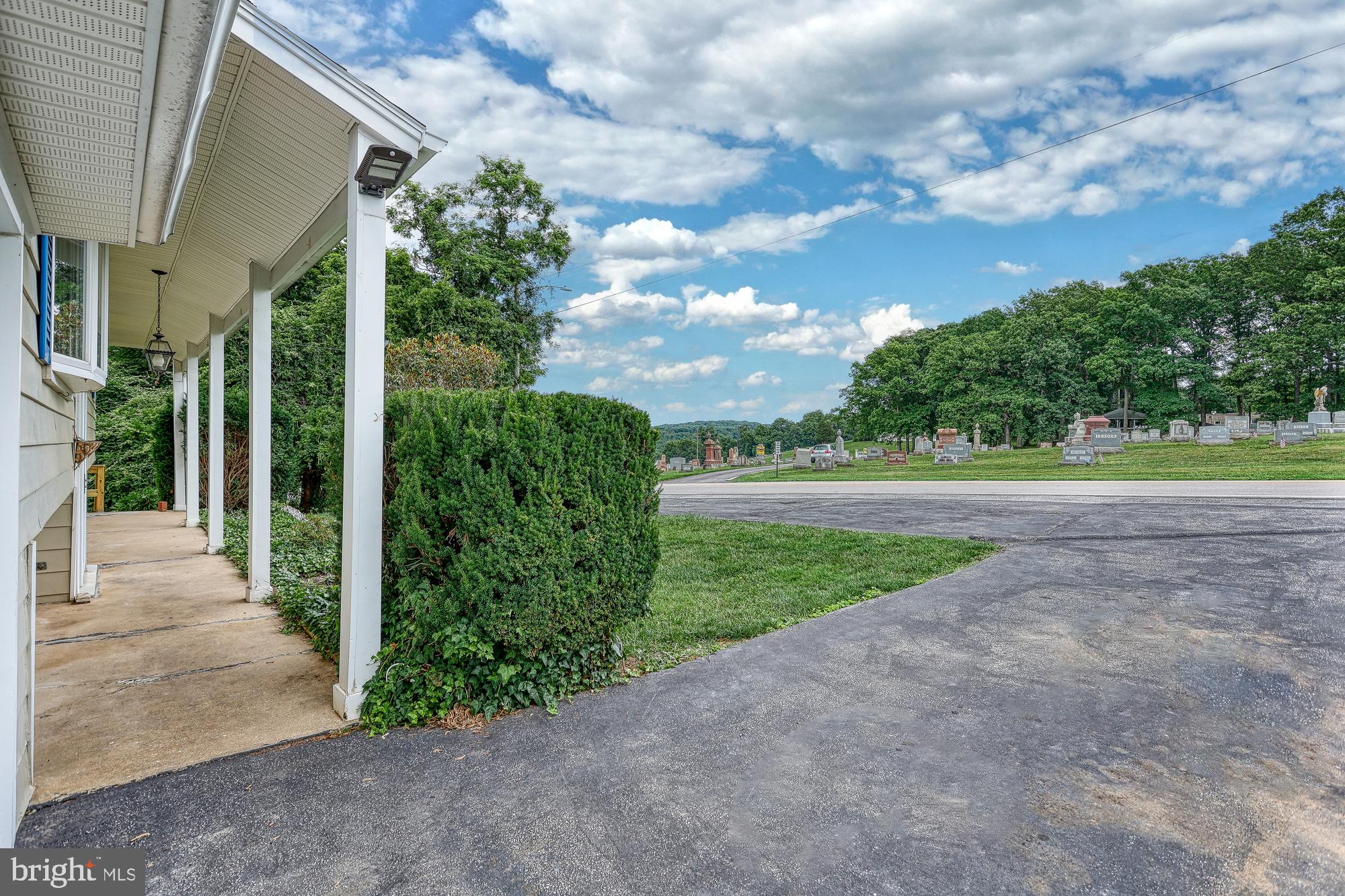 64 York Road York, PA 17407 - Photo 4 of 65