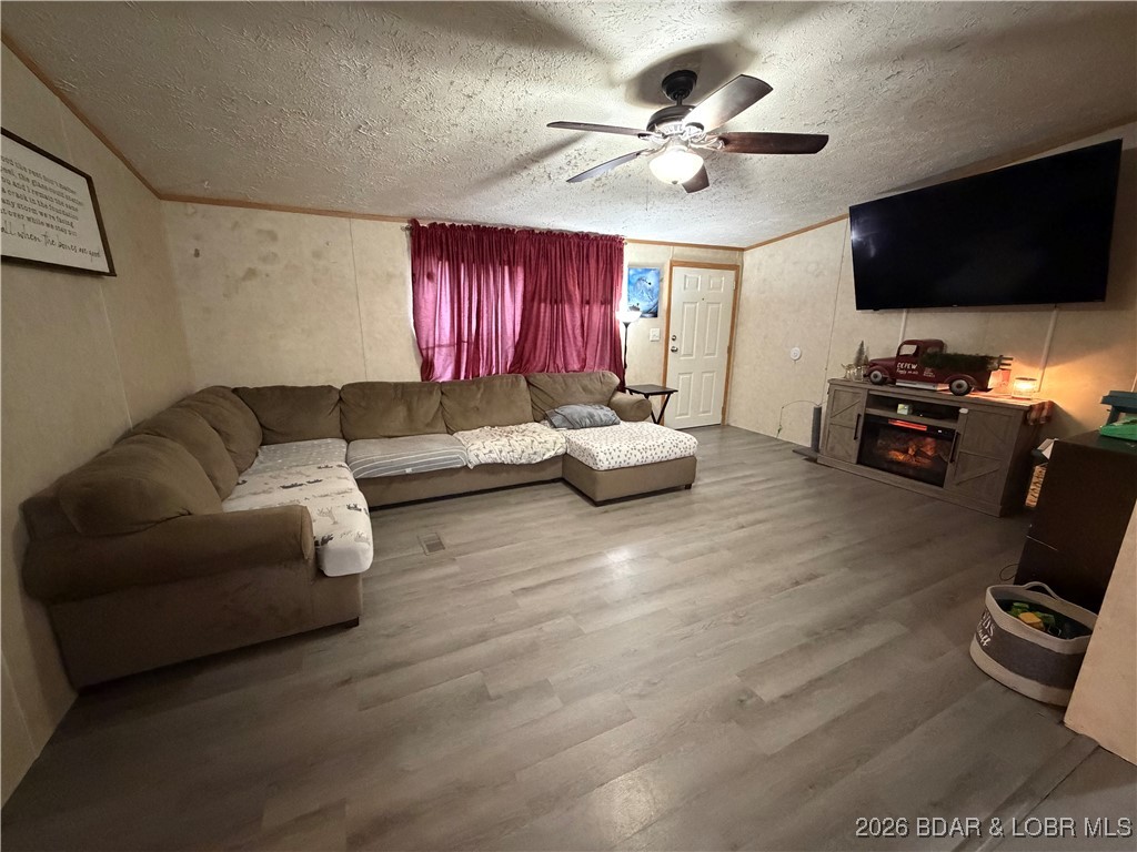 7 Arapaho Road Eldon, MO 65026 - Photo 5 of 26 Living Room