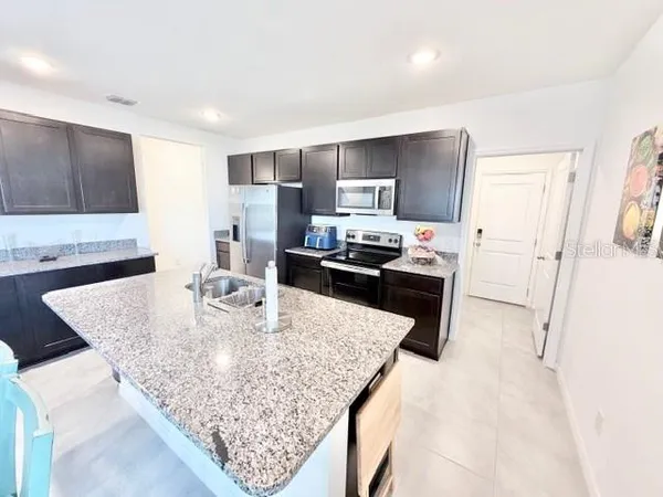 $2,295 | 633 Belgrove Street, DeBary, FL 32713
