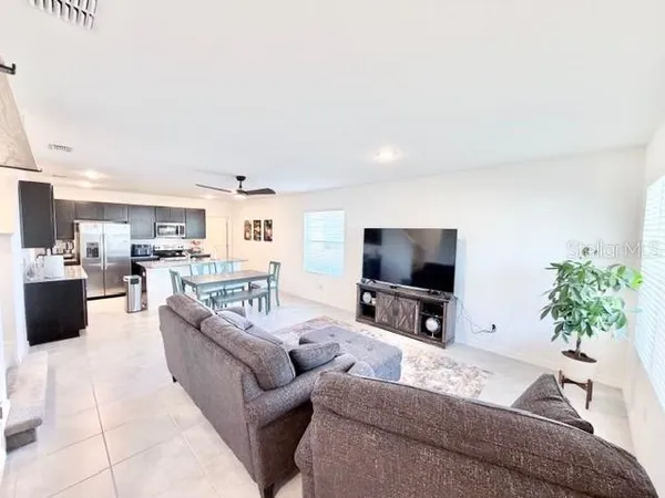 $2,295 | 633 Belgrove Street, DeBary, FL 32713