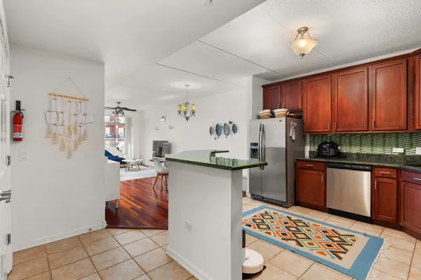 $2,650 | 656 Pearson Street, Unit 403C, Des Plaines, IL 60016