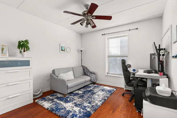 $2,650 | 656 Pearson Street, Unit 403C, Des Plaines, IL 60016