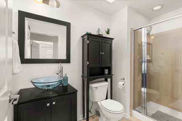 $2,650 | 656 Pearson Street, Unit 403C, Des Plaines, IL 60016