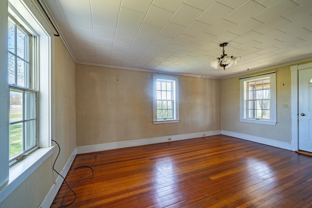 45 Comins Road Hadley, MA 01035 - Photo 9 of 25 Gallery Image 9