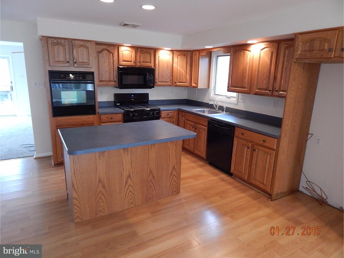 33 Henry Road Norristown, PA 19403 - Photo 11 of 23 Kitchen