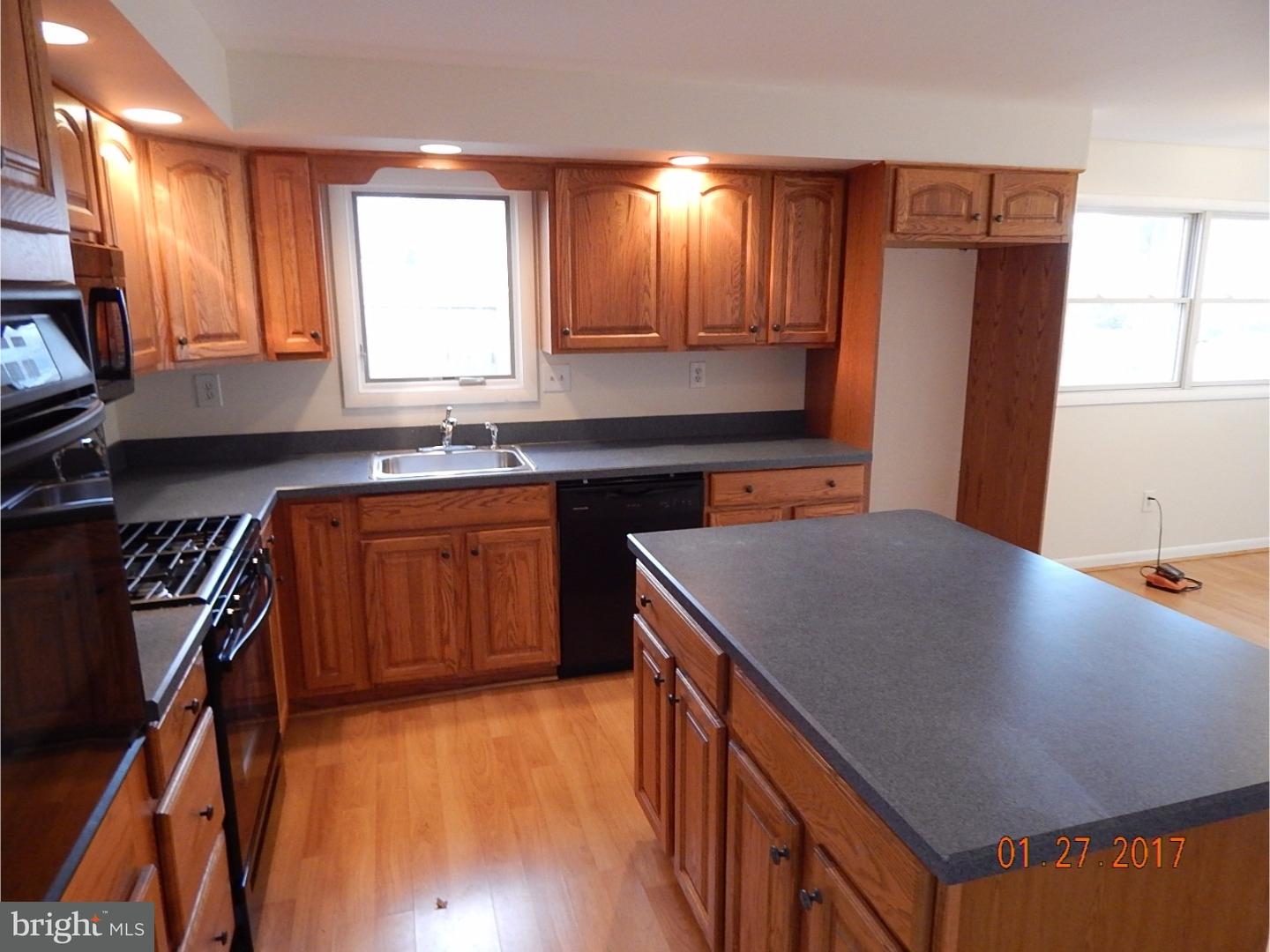 33 Henry Road Norristown, PA 19403 - Photo 12 of 23 Kitchen