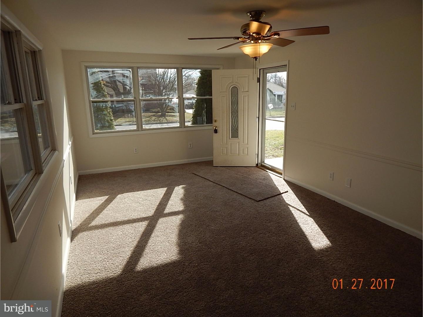 33 Henry Road Norristown, PA 19403 - Photo 8 of 23 Living Room