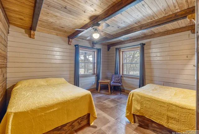 $1,400,000 | 20522 Texas Hill, Concan, TX 78838