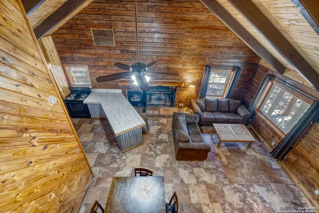 $1,400,000 | 20522 Texas Hill, Concan, TX 78838