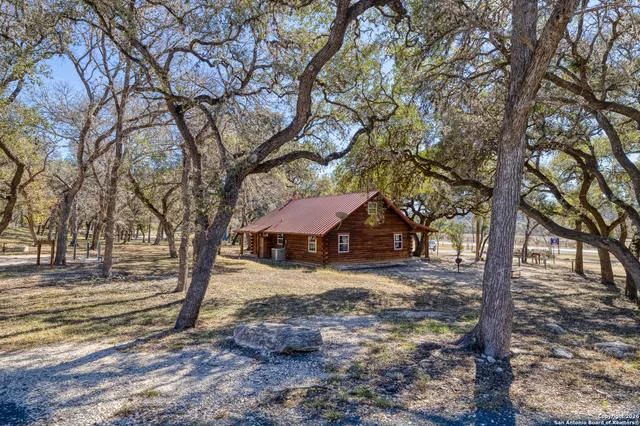 $1,400,000 | 20522 Texas Hill, Concan, TX 78838