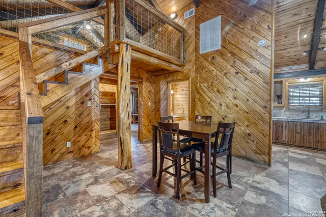 $1,400,000 | 20522 Texas Hill, Concan, TX 78838