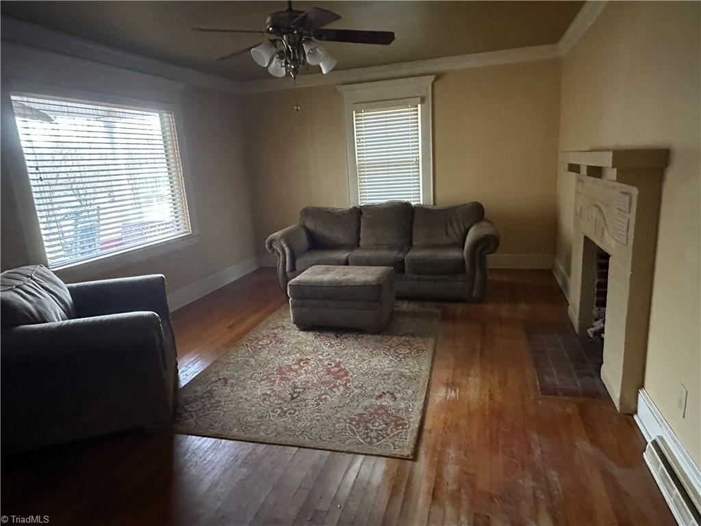 195 Rowe Road Lexington, NC 27295 - Photo 6 of 20 Living room