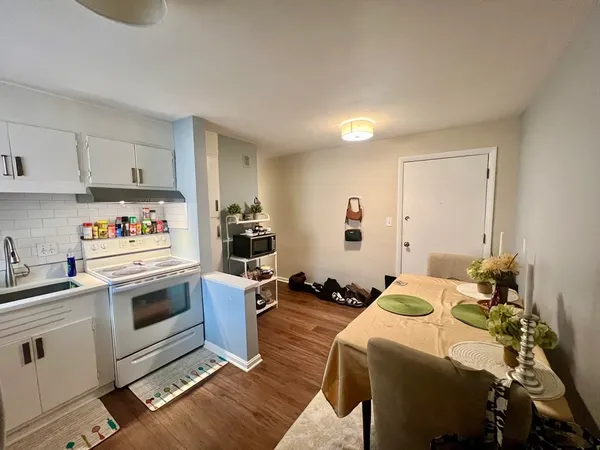 $2,300 | 44 Lionel Avenue, Unit B, Waltham, MA 02452