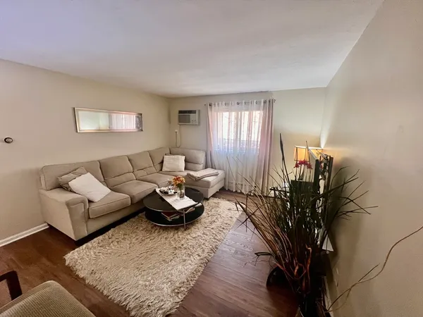 $2,300 | 44 Lionel Avenue, Unit B, Waltham, MA 02452