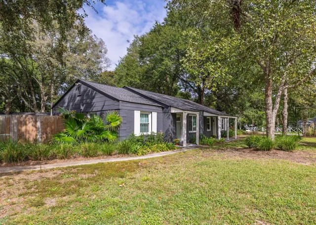 $1,225,000 | 2 Ellen Avenue, Mount Pleasant, SC 29464