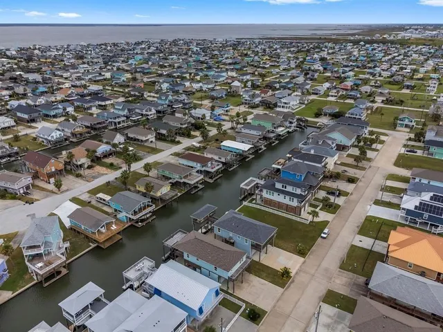 $3,500 | 22122 Cantina Drive, Galveston, TX 77554