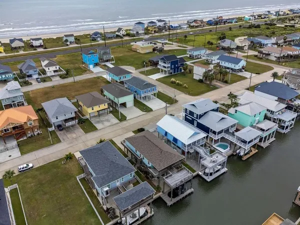 $3,500 | 22122 Cantina Drive, Galveston, TX 77554