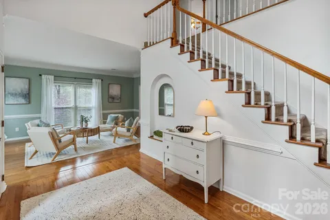 a view of entryway livingroom and hall
